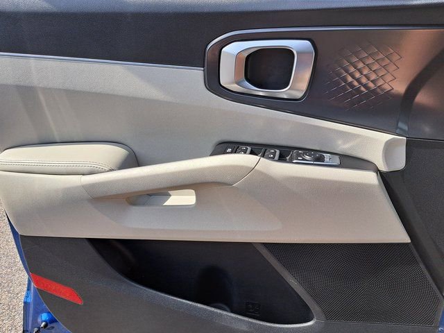 Used 2022 Kia Sorento S w/ Panoramic Sunroof Package FWD image 19