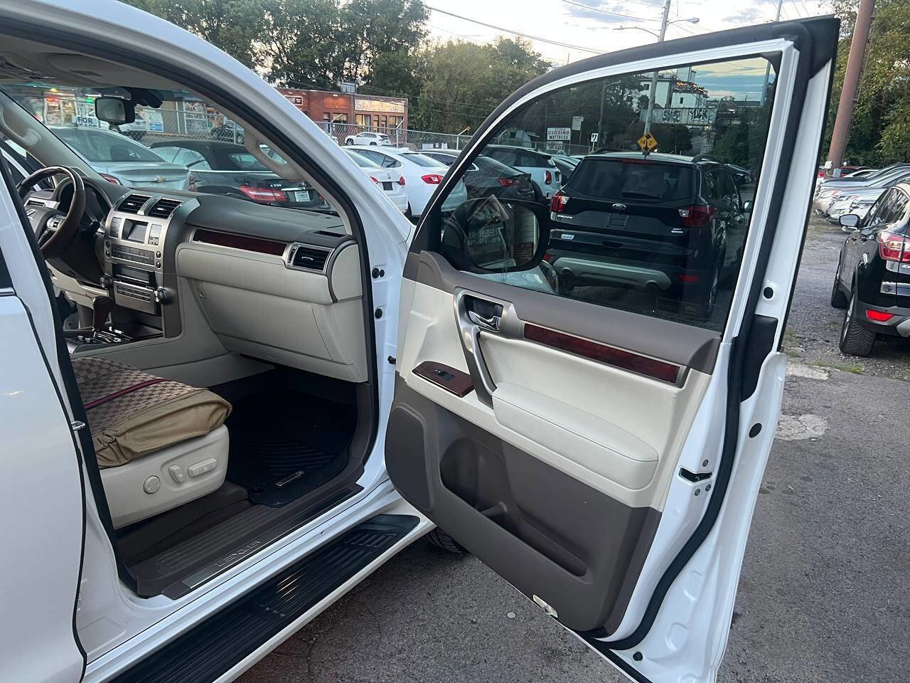 Used 2010 Lexus GX 460 AWD/4WD image 18