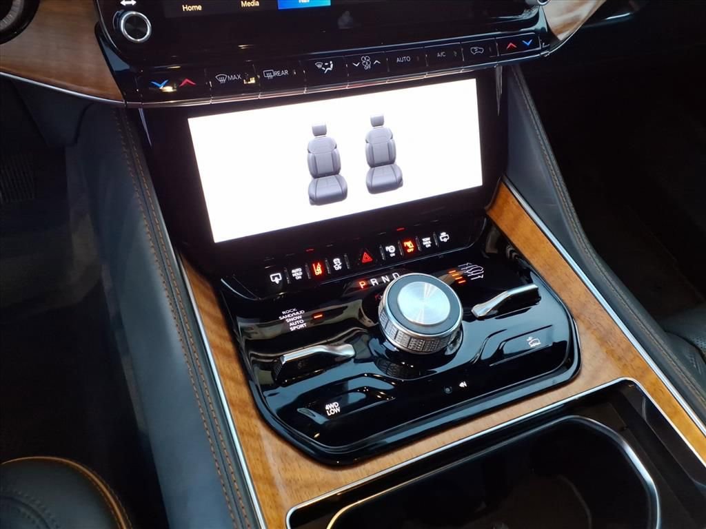 Used 2022 Jeep Grand Wagoneer Series II w/ Convenience Group III image 30