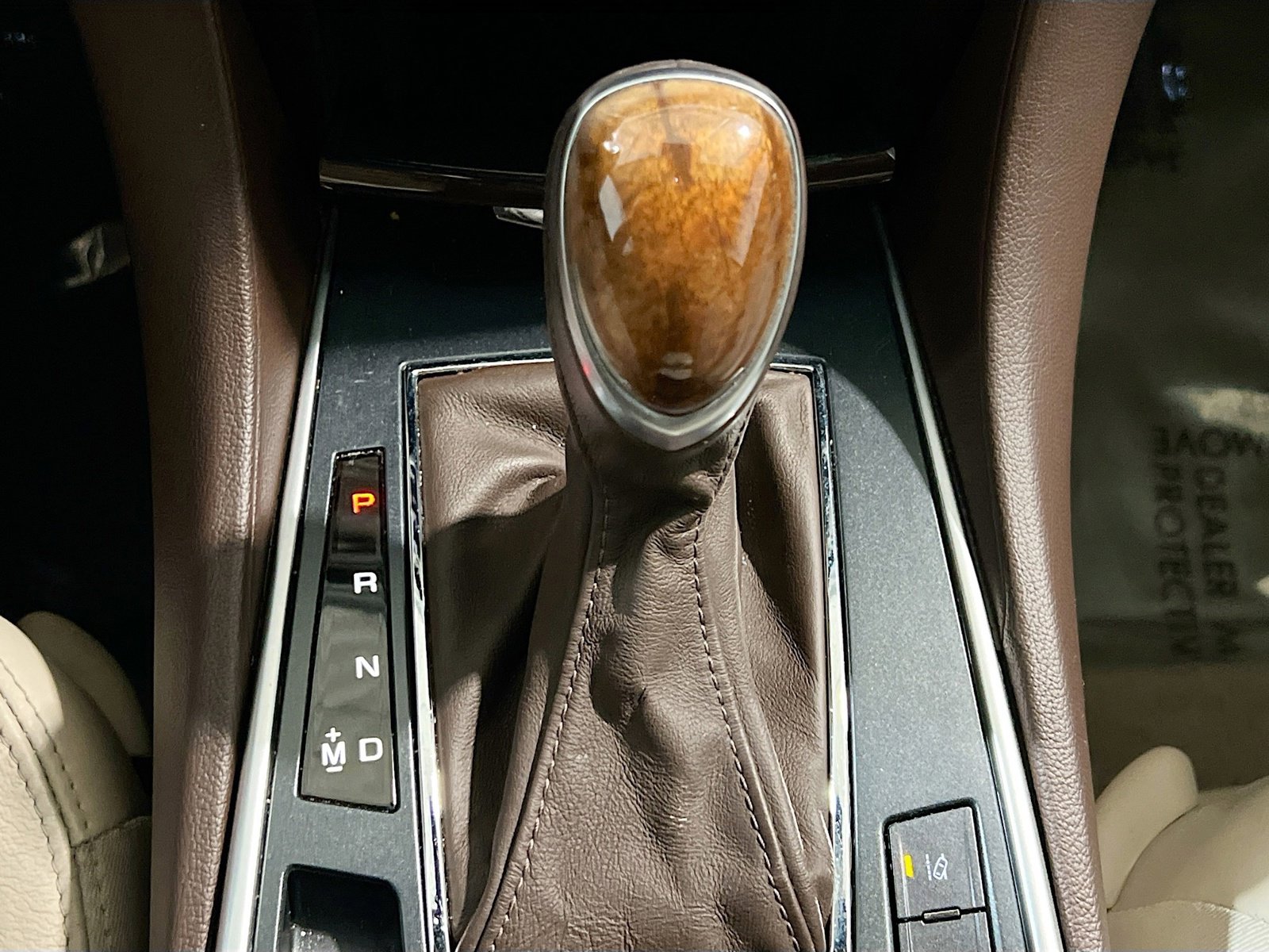 Used 2015 Cadillac SRX Premium image 13