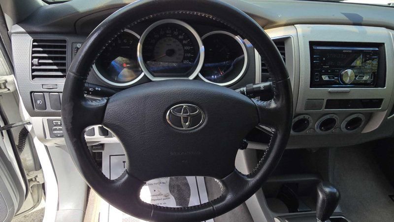 Used 2006 Toyota Tacoma PreRunner RWD image 18