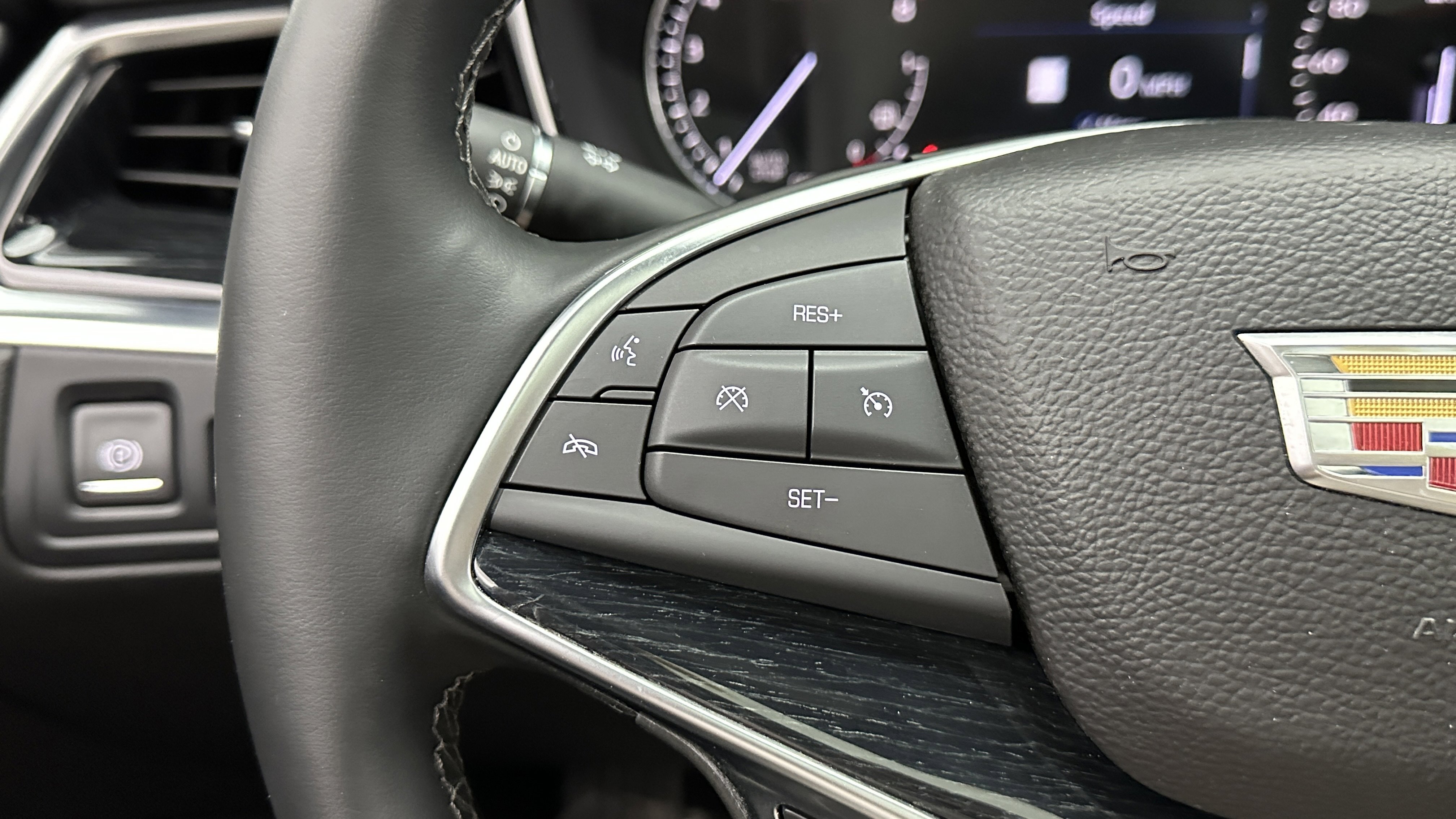 Used 2025 Cadillac XT5 Premium Luxury image 23