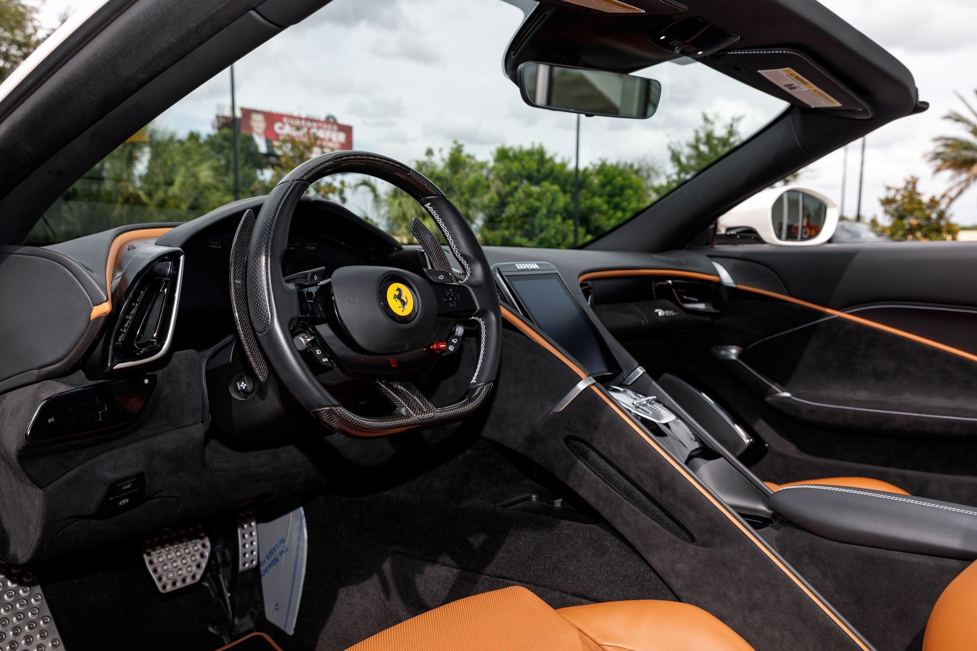 Used 2024 Ferrari Roma Spider RWD image 29