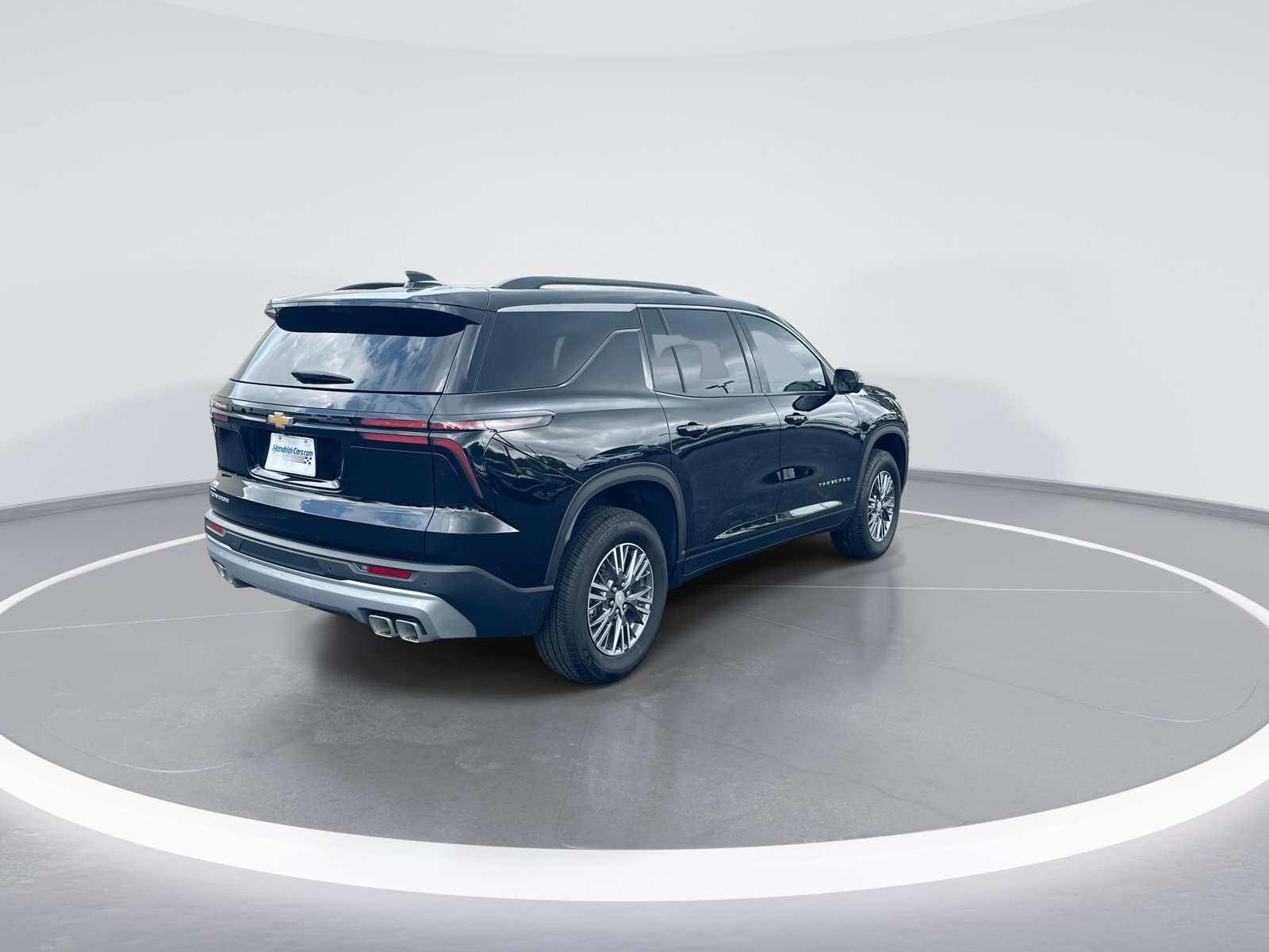Used 2026 Chevrolet Traverse LT w/ Driver Confidence Package FWD image 9