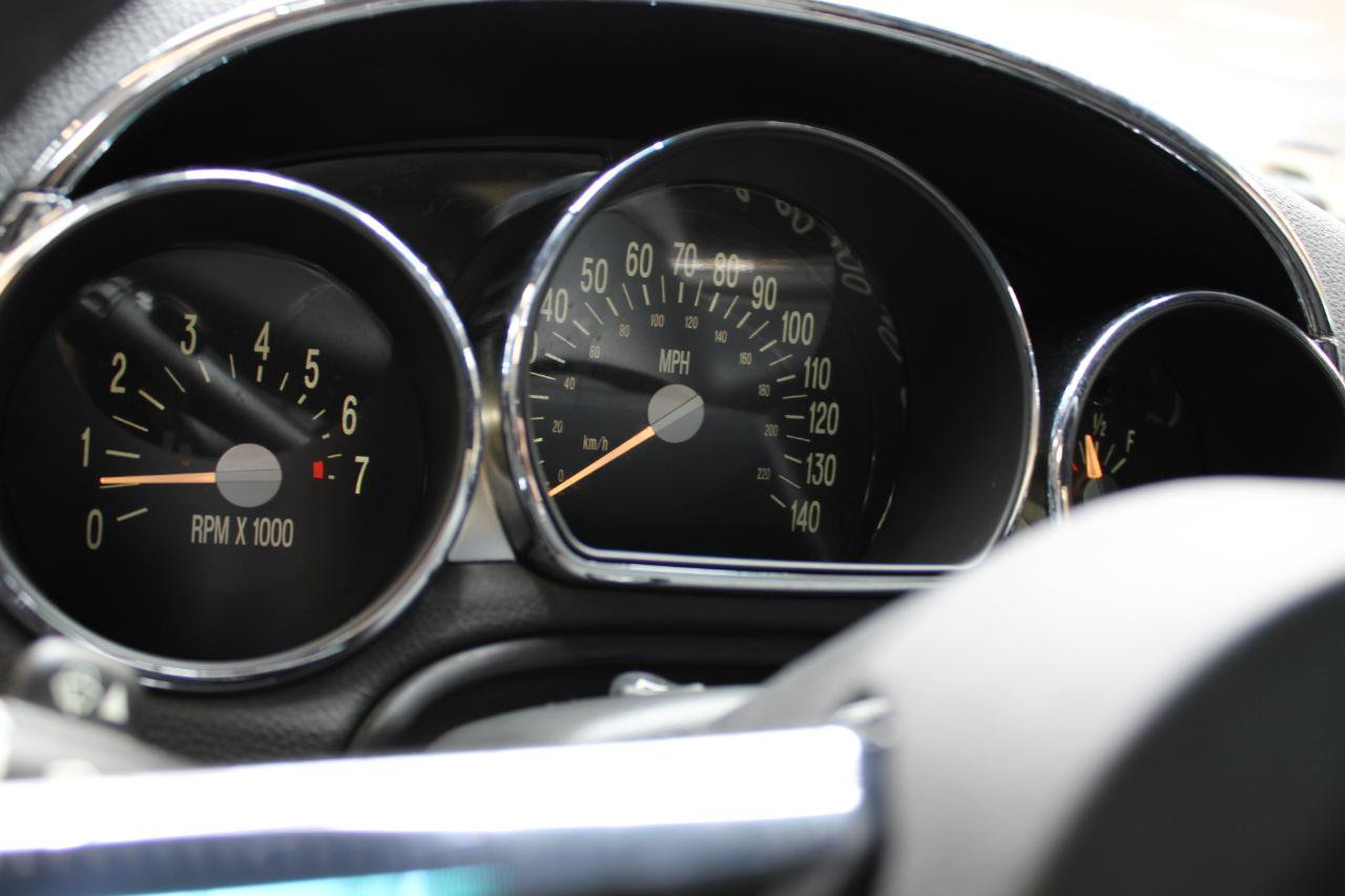 Used 2006 Chevrolet SSR w/ Preferred Equipment Group RWD image 10
