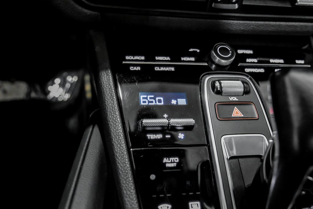 Used 2023 Porsche Cayenne image 24