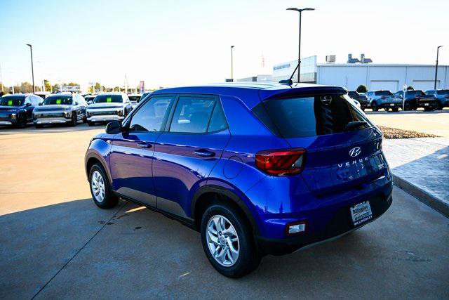 New 2026 Hyundai Venue SE image 3