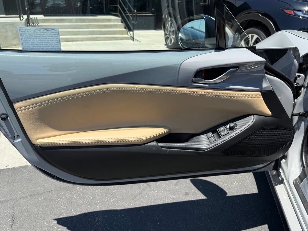 New 2026 MAZDA MX-5 Miata RF Grand Touring w/ Weather Package RWD image 32