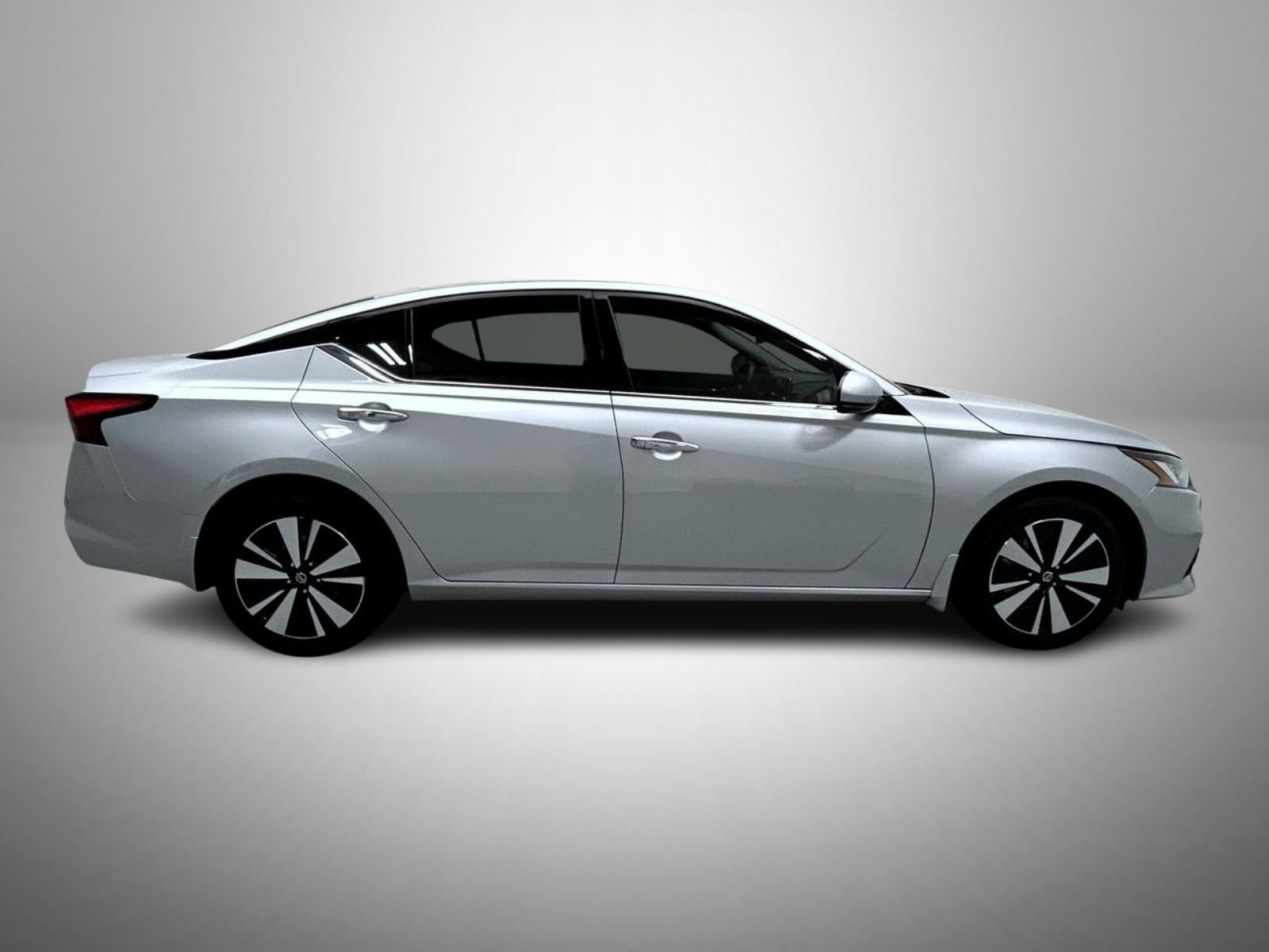 Used 2019 Nissan Altima 2.5 SV AWD/4WD image 4
