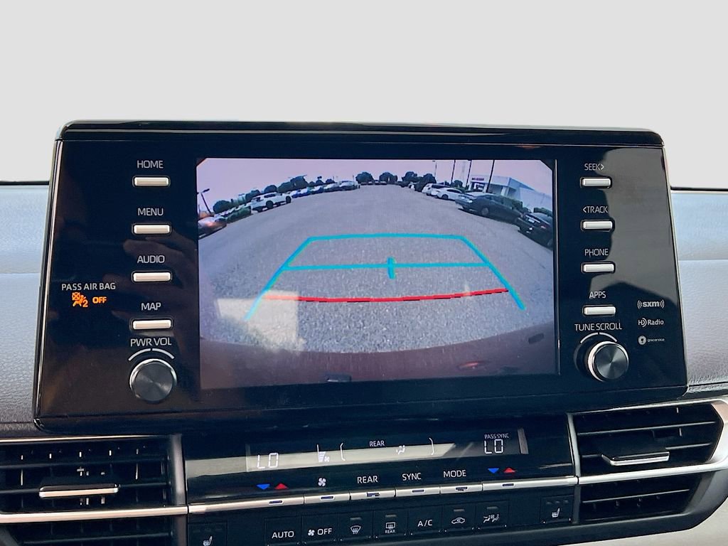 Used 2023 Toyota Sienna XLE image 12