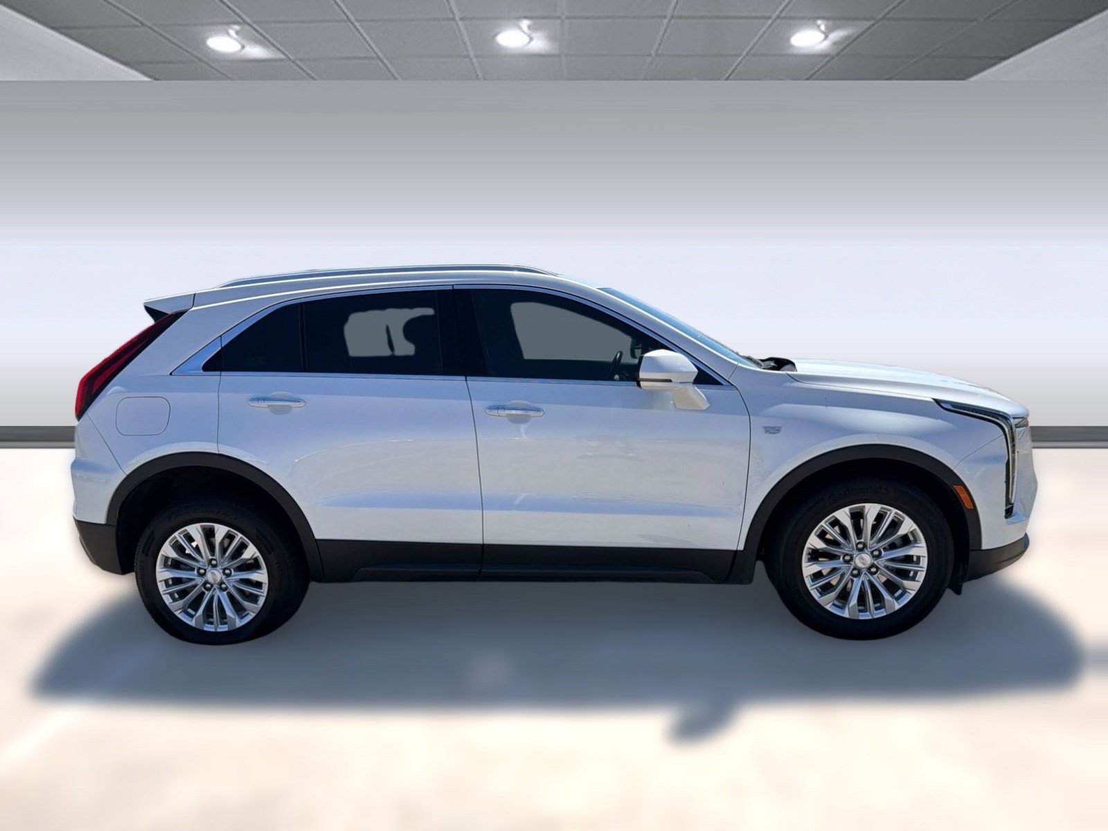 Used 2024 Cadillac XT4 Luxury w/ LPO, Floor Liner Package image 7