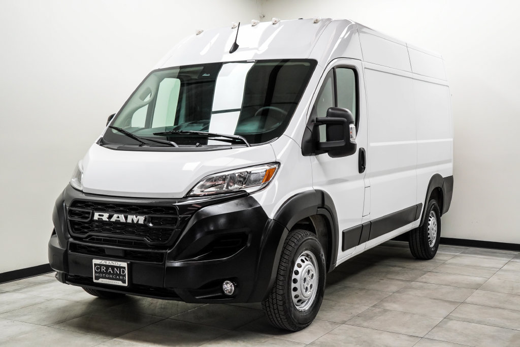 Used 2025 RAM ProMaster 2500 w/ Convenience Group FWD image 8