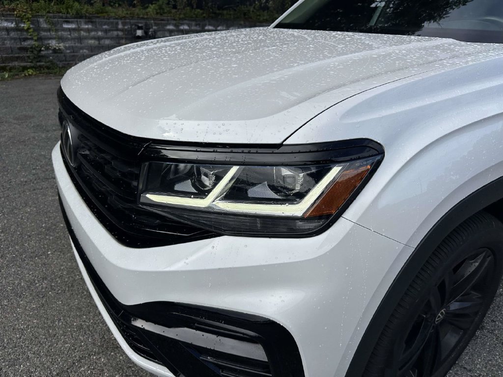 Used 2023 Volkswagen Atlas SEL R-Line AWD/4WD image 9