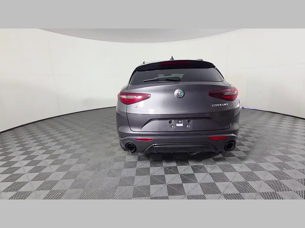 Used 2023 Alfa Romeo Stelvio Veloce AWD/4WD image 42