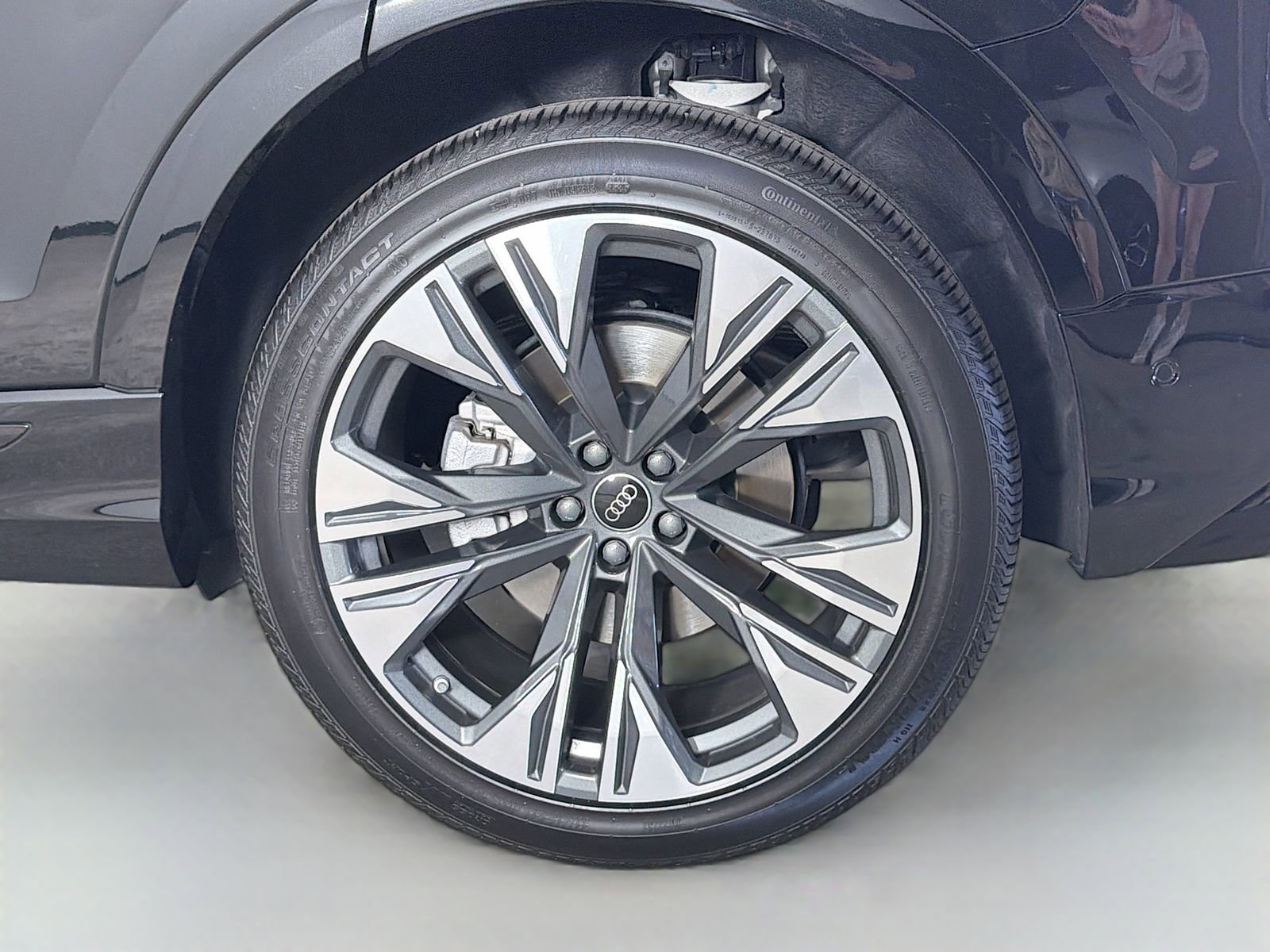 New 2026 Audi Q8 Prestige AWD/4WD image 33