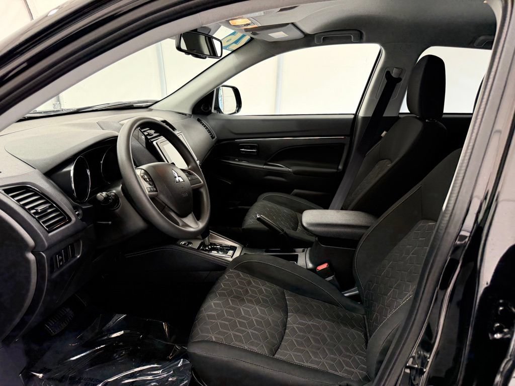 Used 2026 Mitsubishi Outlander Sport ES AWD/4WD image 12