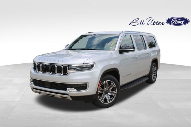 Used 2024 Jeep Wagoneer L Series II RWD image 1