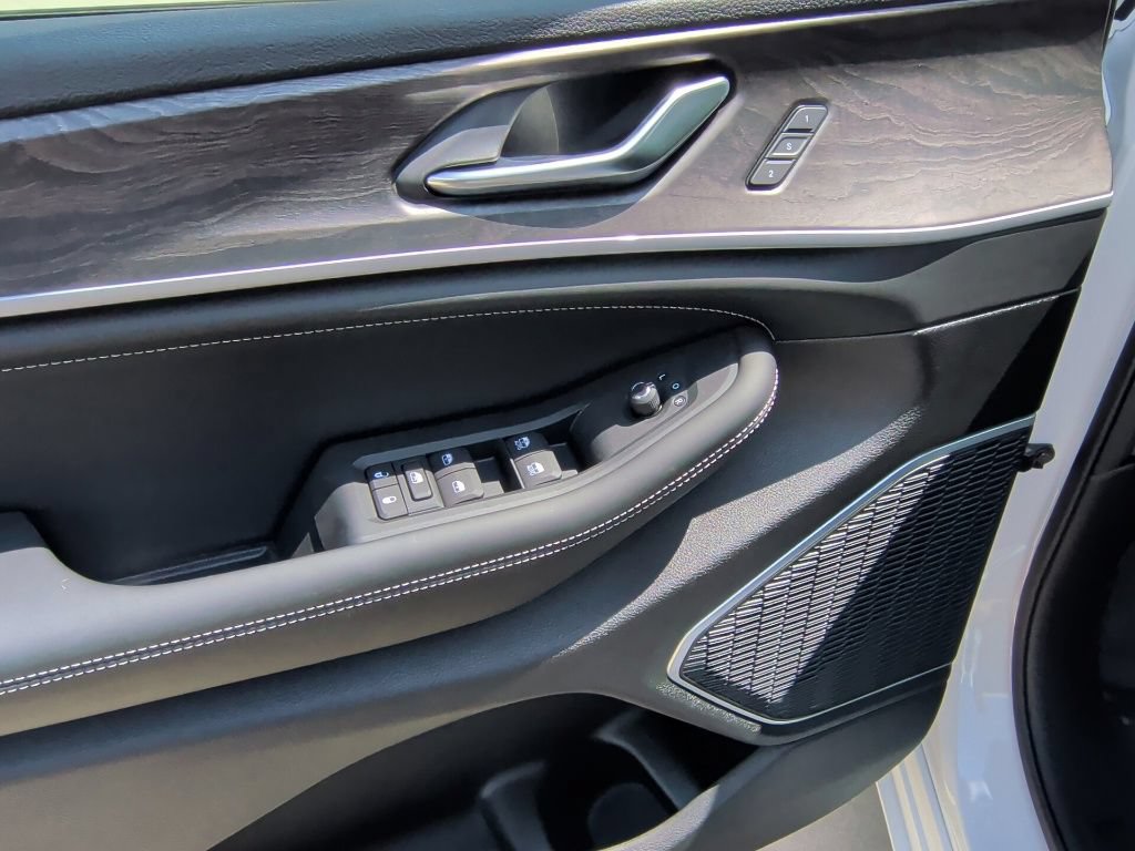 New 2026 Jeep Grand Cherokee Limited AWD/4WD image 12