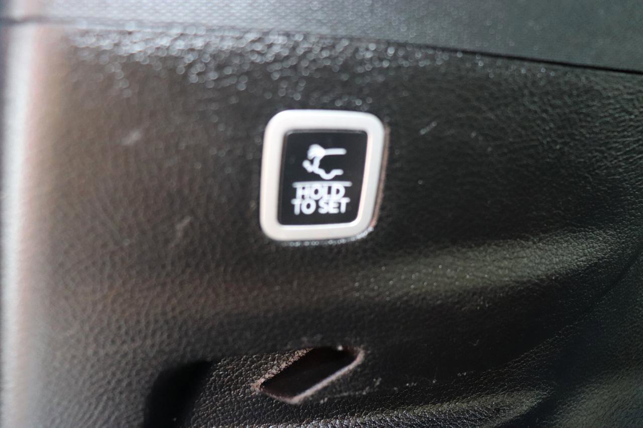 Used 2024 Jeep Wagoneer L Series II w/ Flexible Seating Group image 55