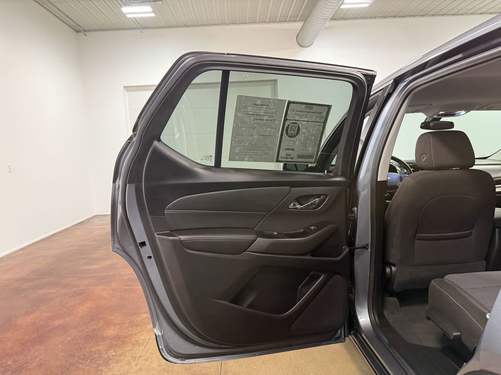 Used 2020 Chevrolet Traverse LS image 46