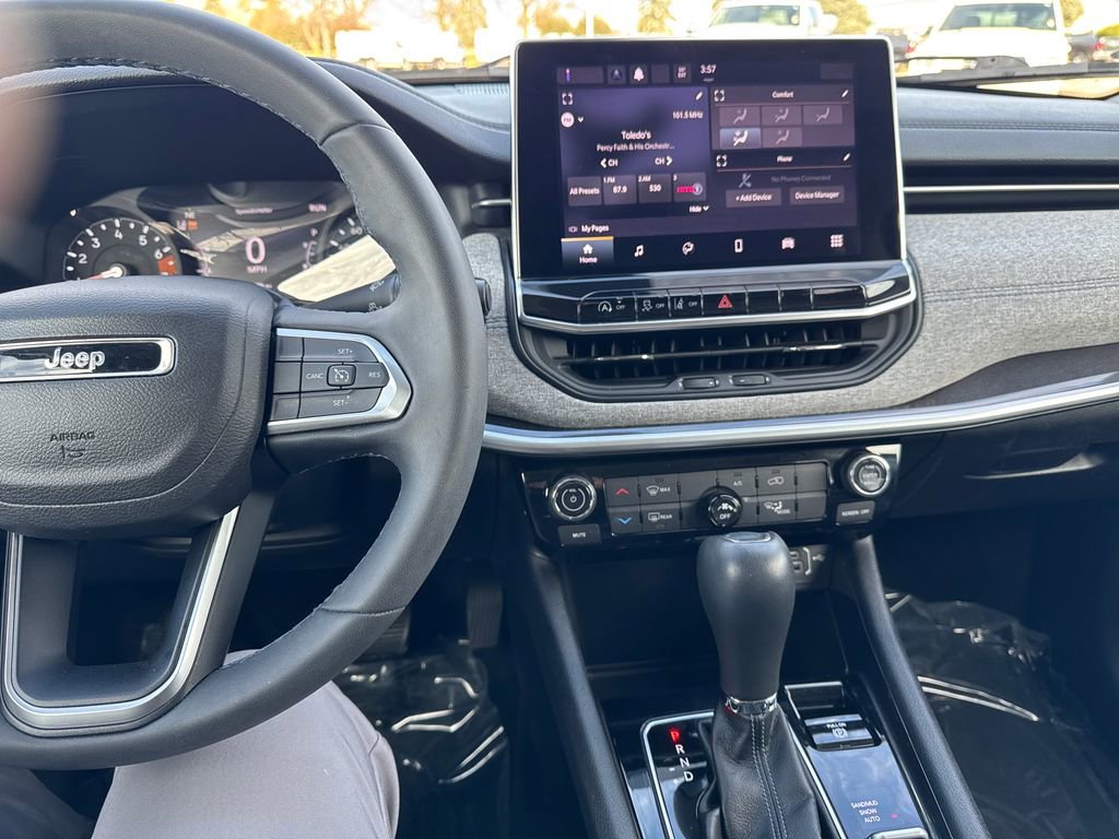 Certified 2022 Jeep Compass Latitude image 19