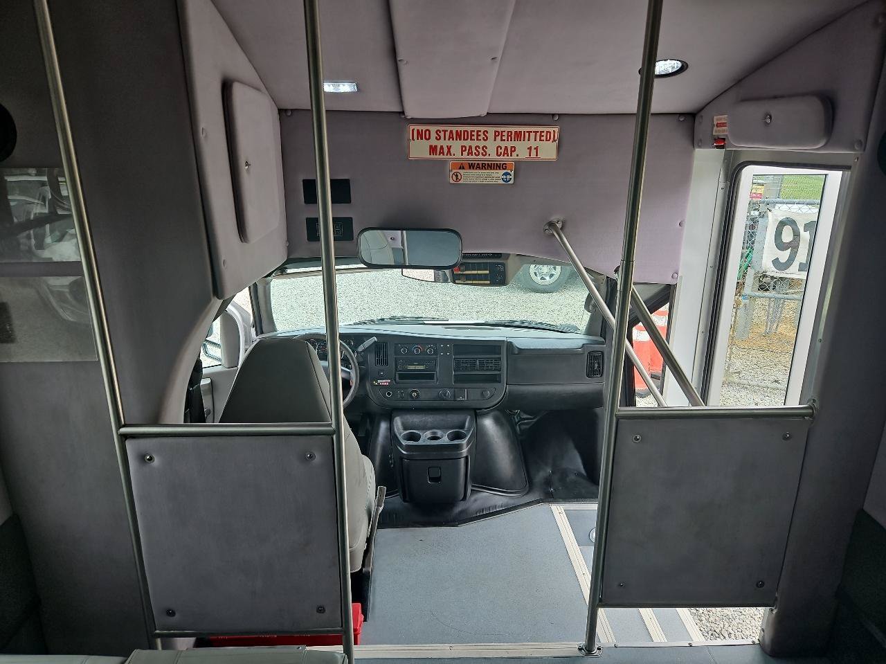 Used 2015 Chevrolet Express 3500 w/ Shuttle Bus Package RWD image 33
