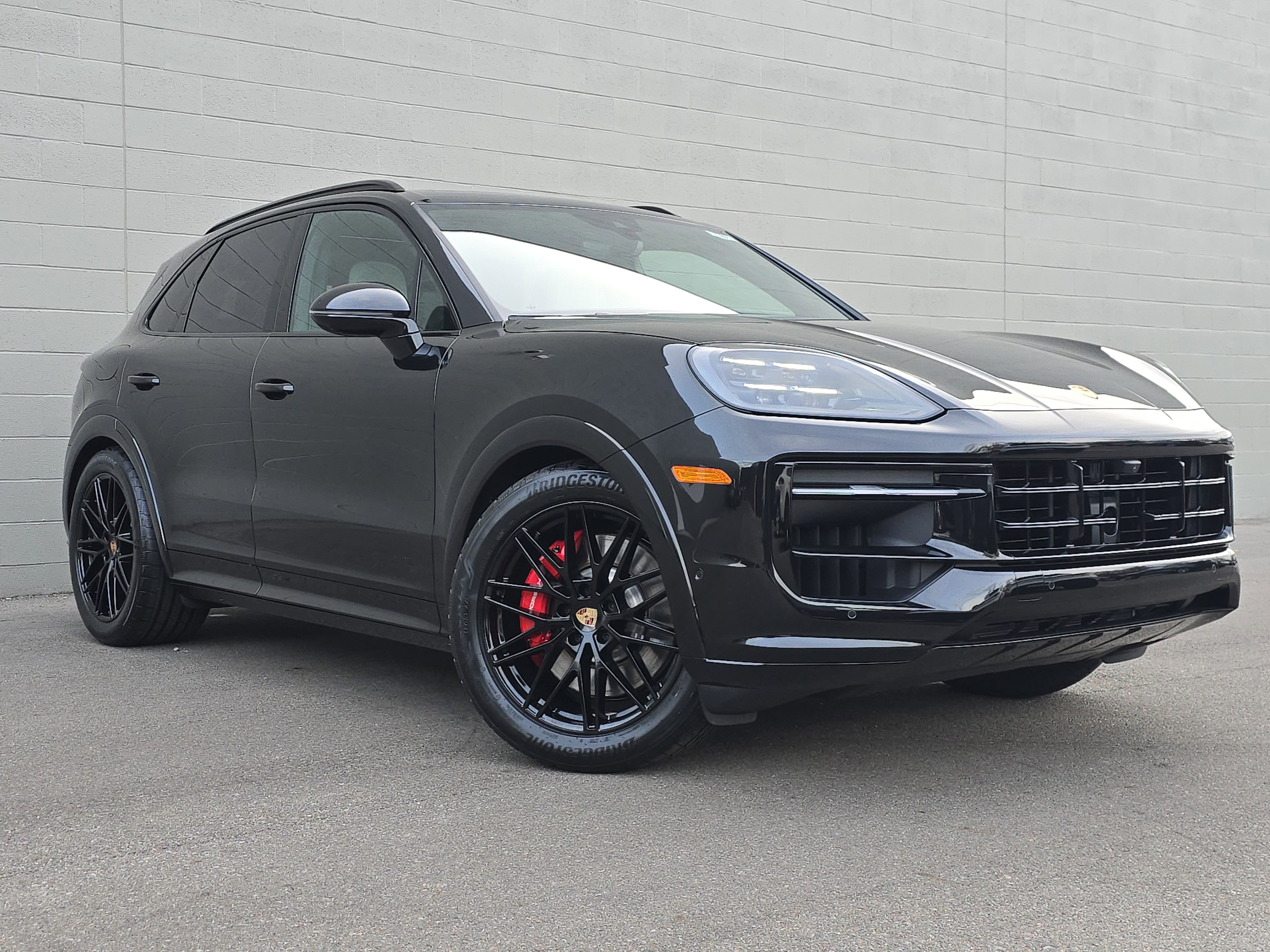 New 2026 Porsche Cayenne GTS image 7