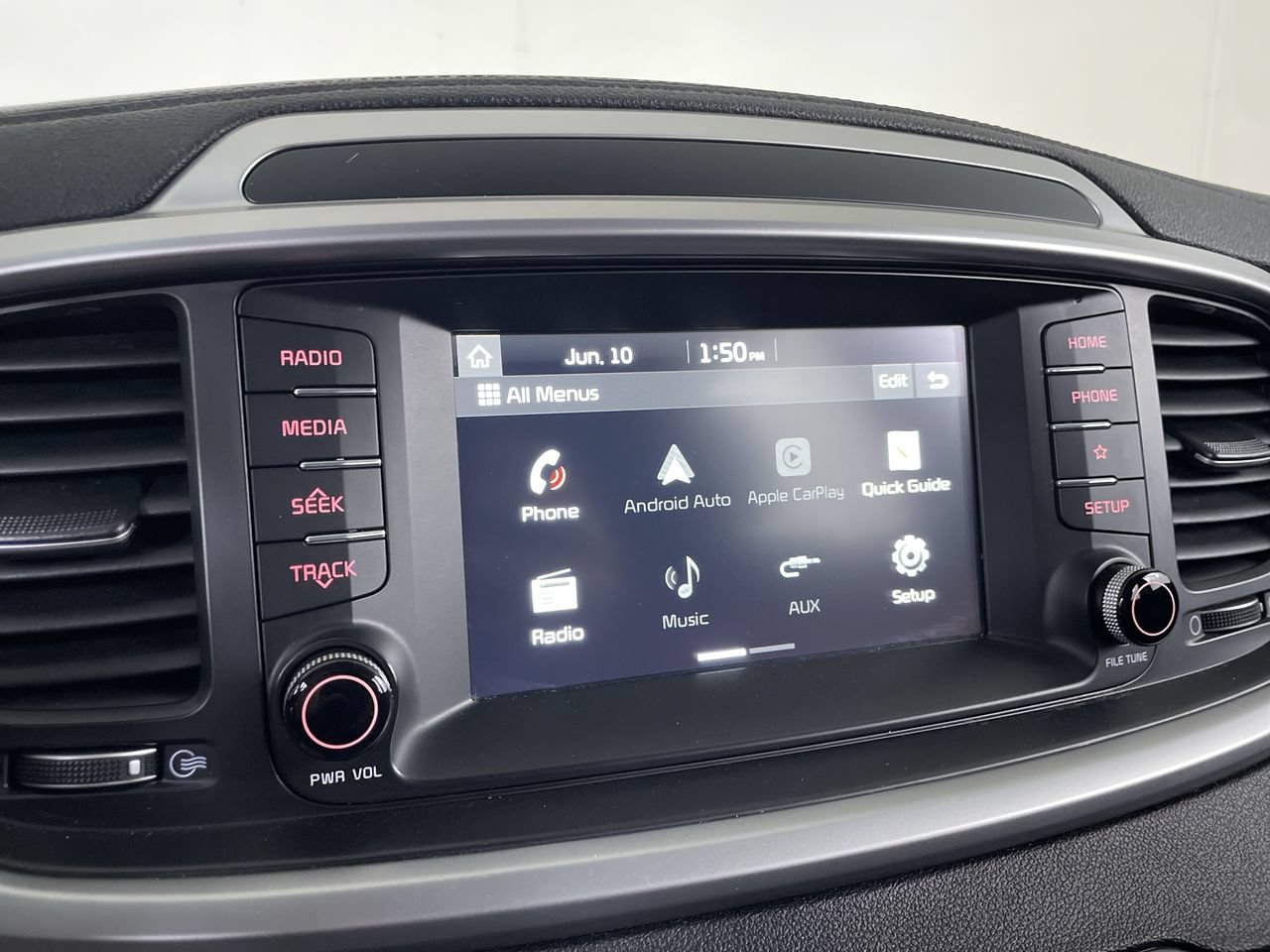 Used 2020 Kia Sorento LX AWD/4WD image 14