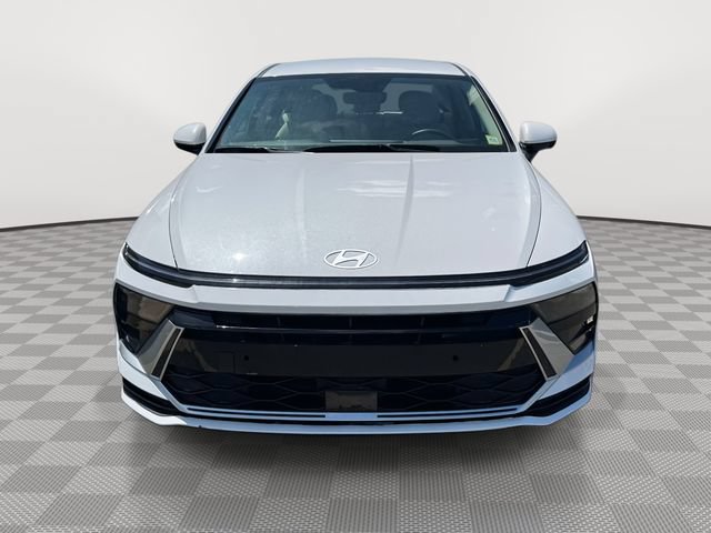 Used 2025 Hyundai Sonata SEL FWD image 2