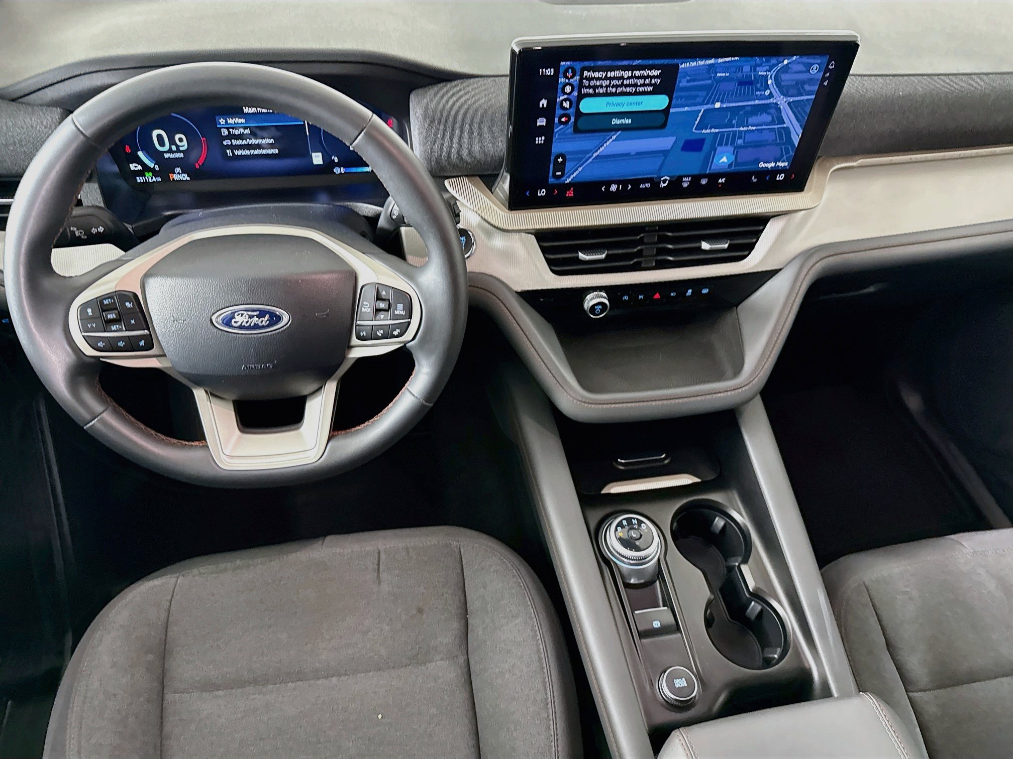 Used 2025 Ford Explorer Active AWD/4WD image 27