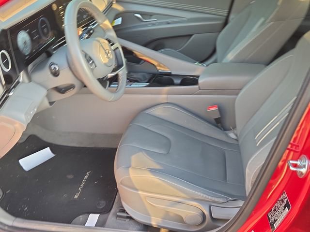 Used 2022 Hyundai Elantra SEL w/ Convenience Package FWD image 10