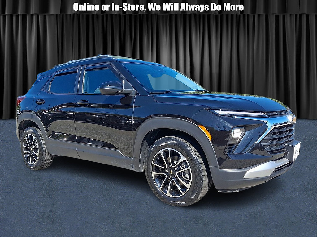 Used 2024 Chevrolet TrailBlazer LT AWD/4WD image 1