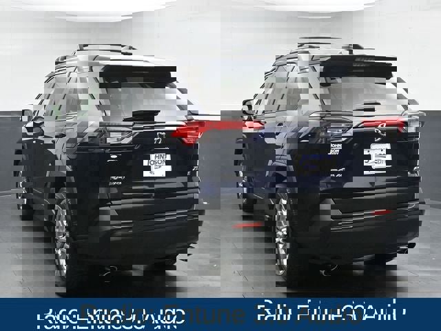 Used 2019 Toyota RAV4 XLE Premium w/ All Weather Liner Package image 8