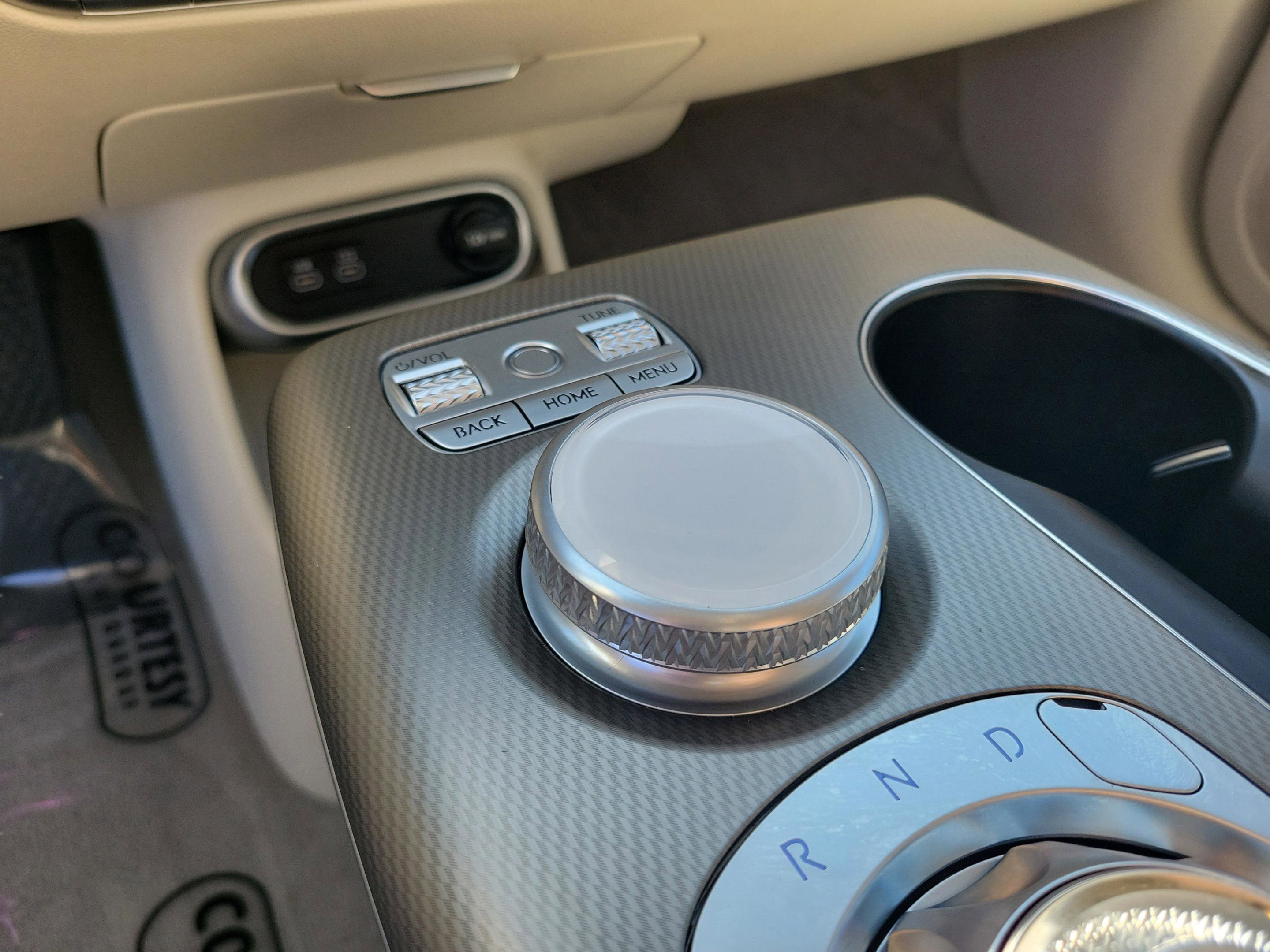 Used 2024 Genesis GV60 RWD image 35