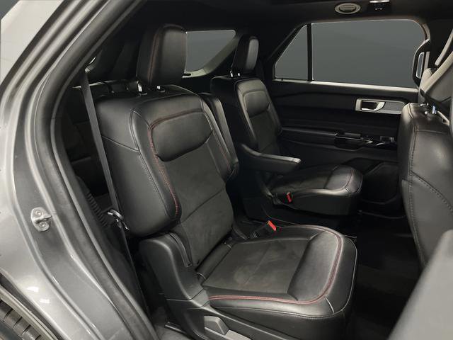 Used 2023 Ford Explorer ST-Line AWD/4WD image 32