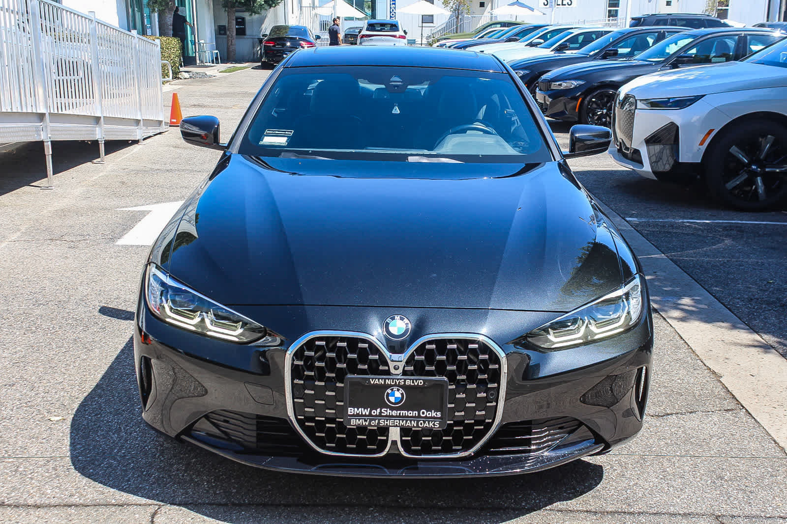 Used 2023 BMW 430i Coupe w/ Premium Package RWD image 2