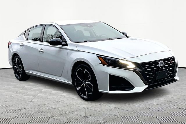 Used 2023 Nissan Altima 2.5 SR