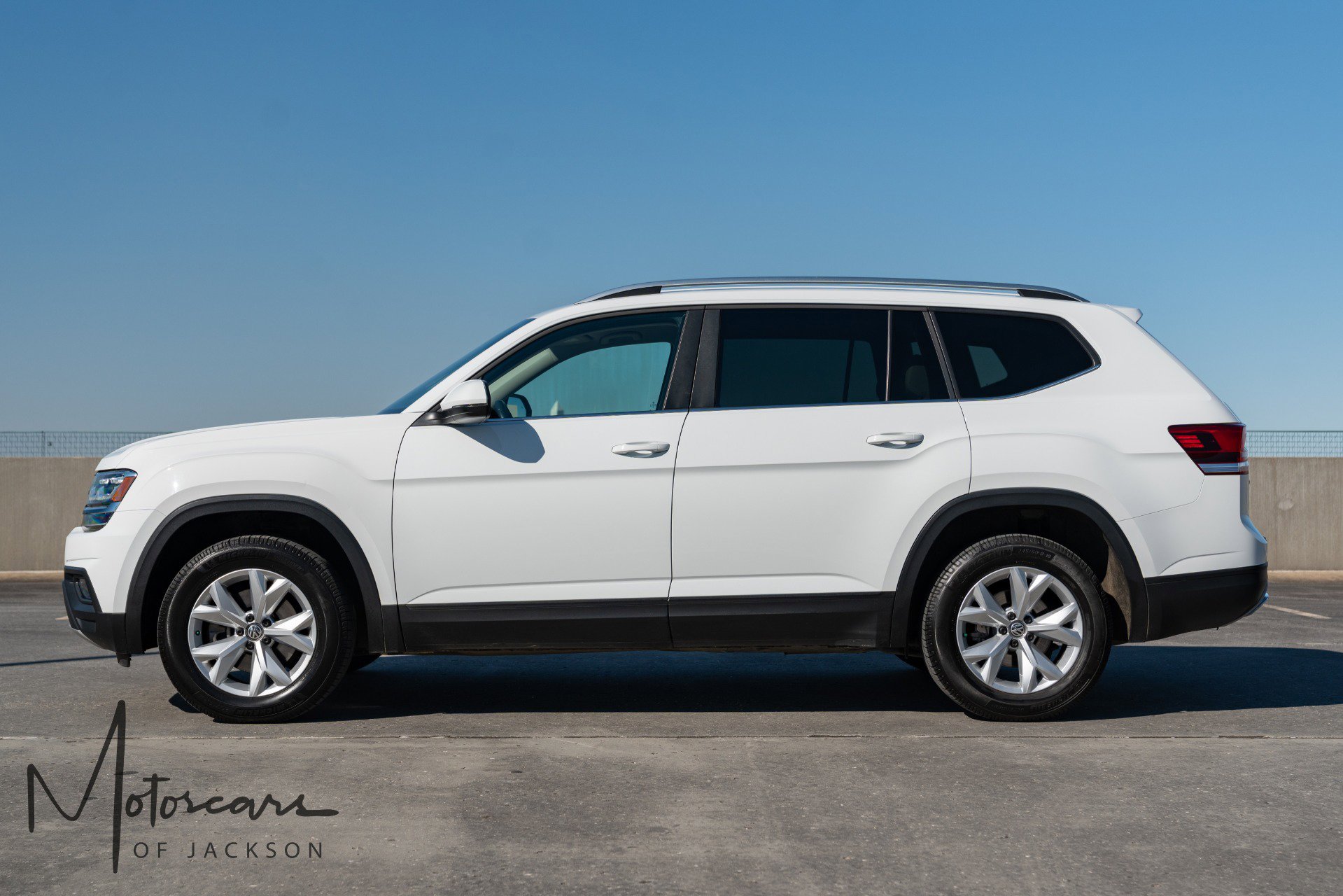 Used 2019 Volkswagen Atlas SE w/ Towing Package image 6