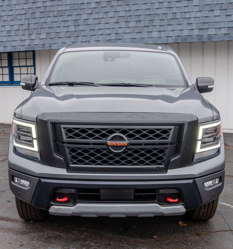 Used 2020 Nissan Titan PRO-4X w/ Pro-4x Utility Package AWD/4WD image 8