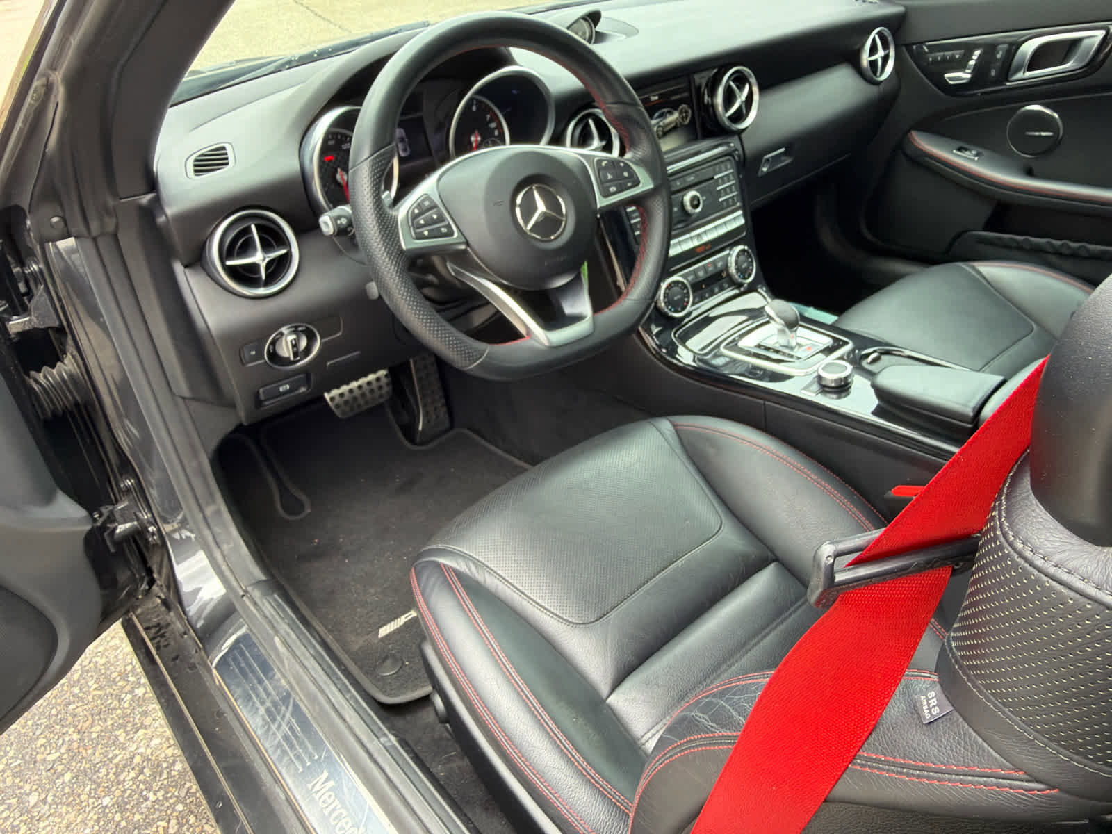 Used 2020 Mercedes-Benz SLC 300 image 9