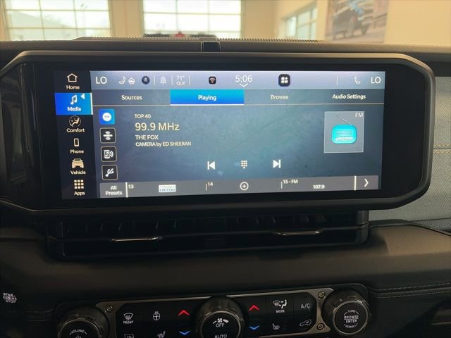 Used 2025 Jeep Wrangler Unlimited Sahara image 21