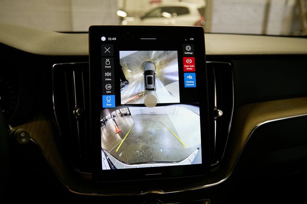 New 2026 Volvo XC60 B5 Plus w/ Protection Package Premier image 16