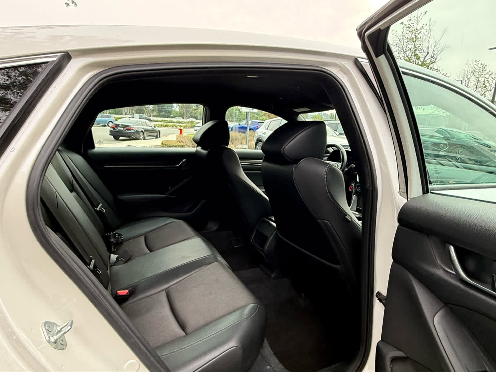 Used 2022 Honda Accord Sport image 4