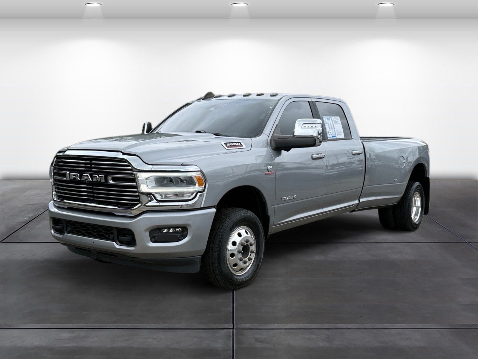 Used 2024 RAM 3500 Laramie w/ Safety Group AWD/4WD image 4