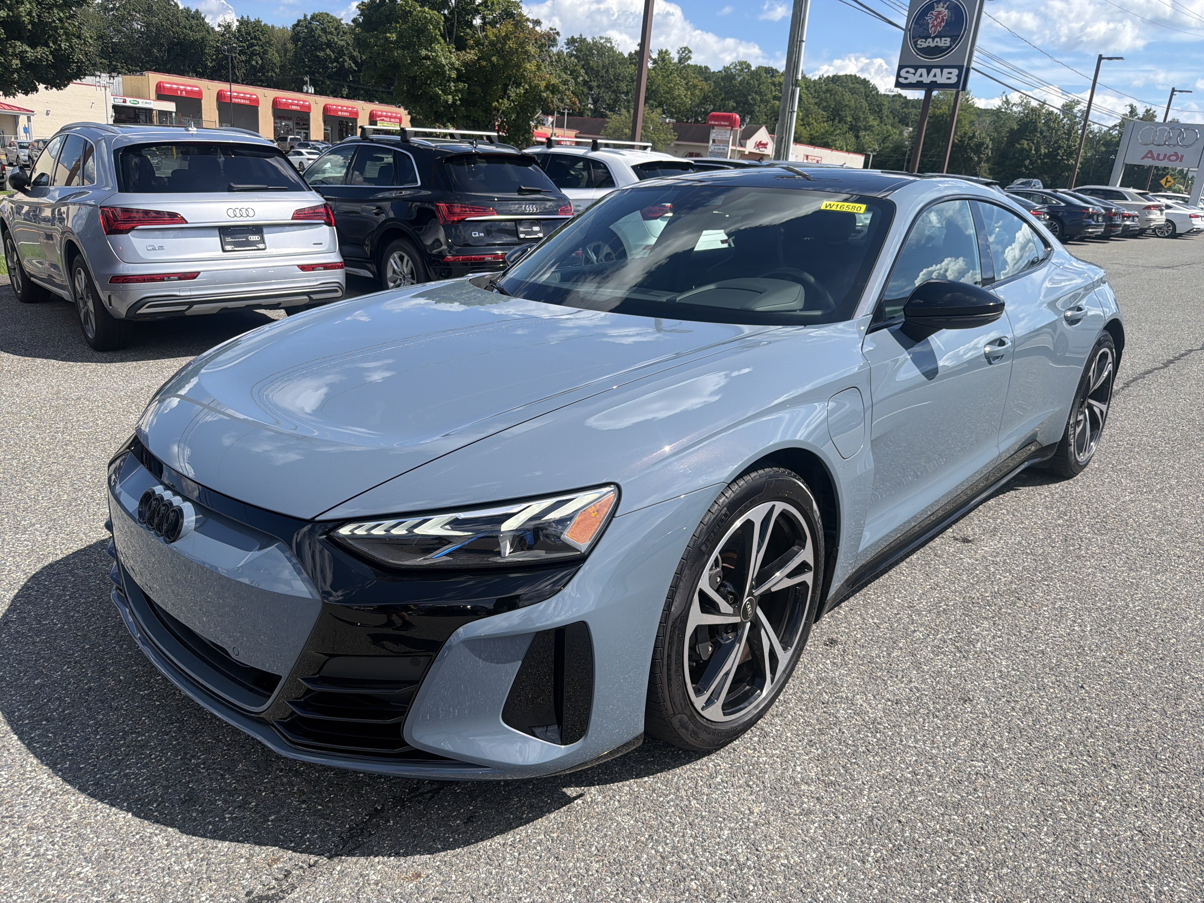 Certified 2023 Audi e-tron GT Premium Plus w/ Performance Package AWD/4WD image 3
