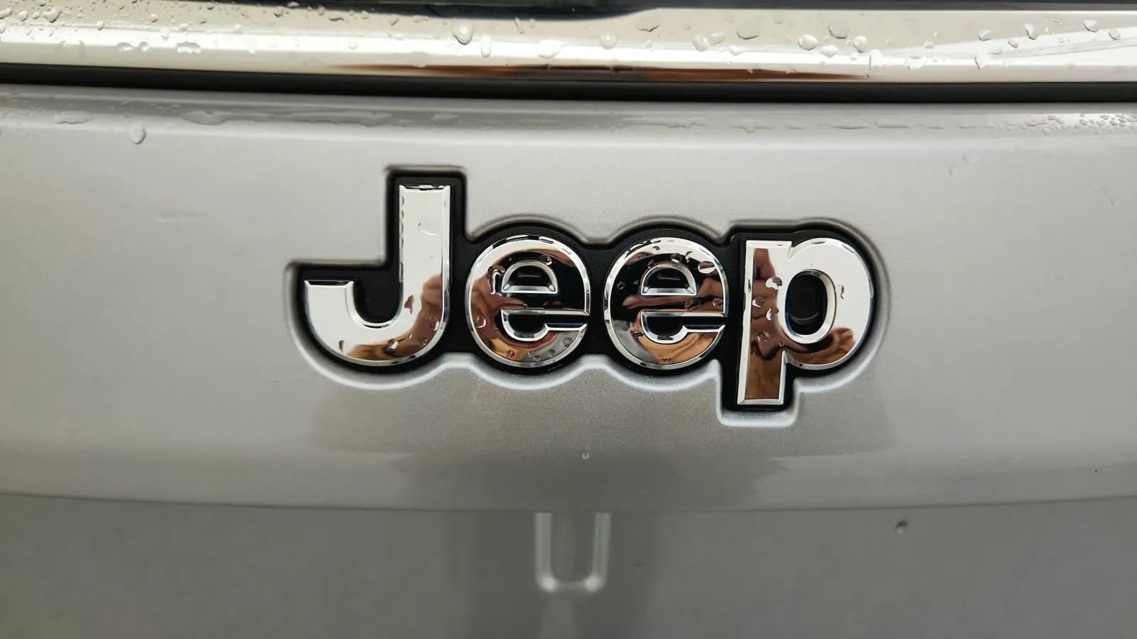 Used 2022 Jeep Compass Limited image 16