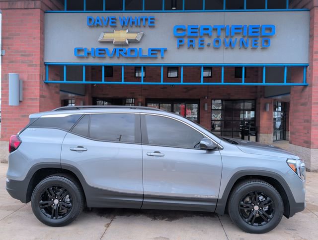 Used 2023 GMC Terrain SLE w/ Driver Convenience Package image 7