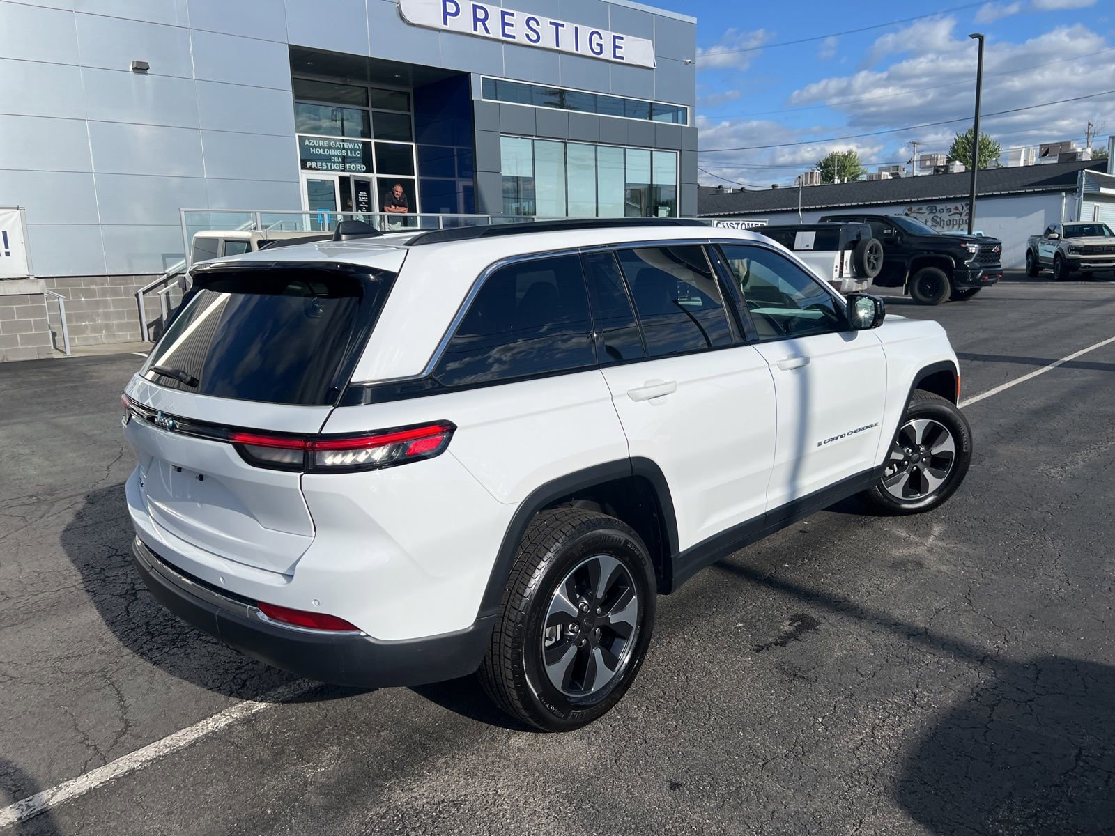 Used 2024 Jeep Grand Cherokee Limited 4xe AWD/4WD image 18