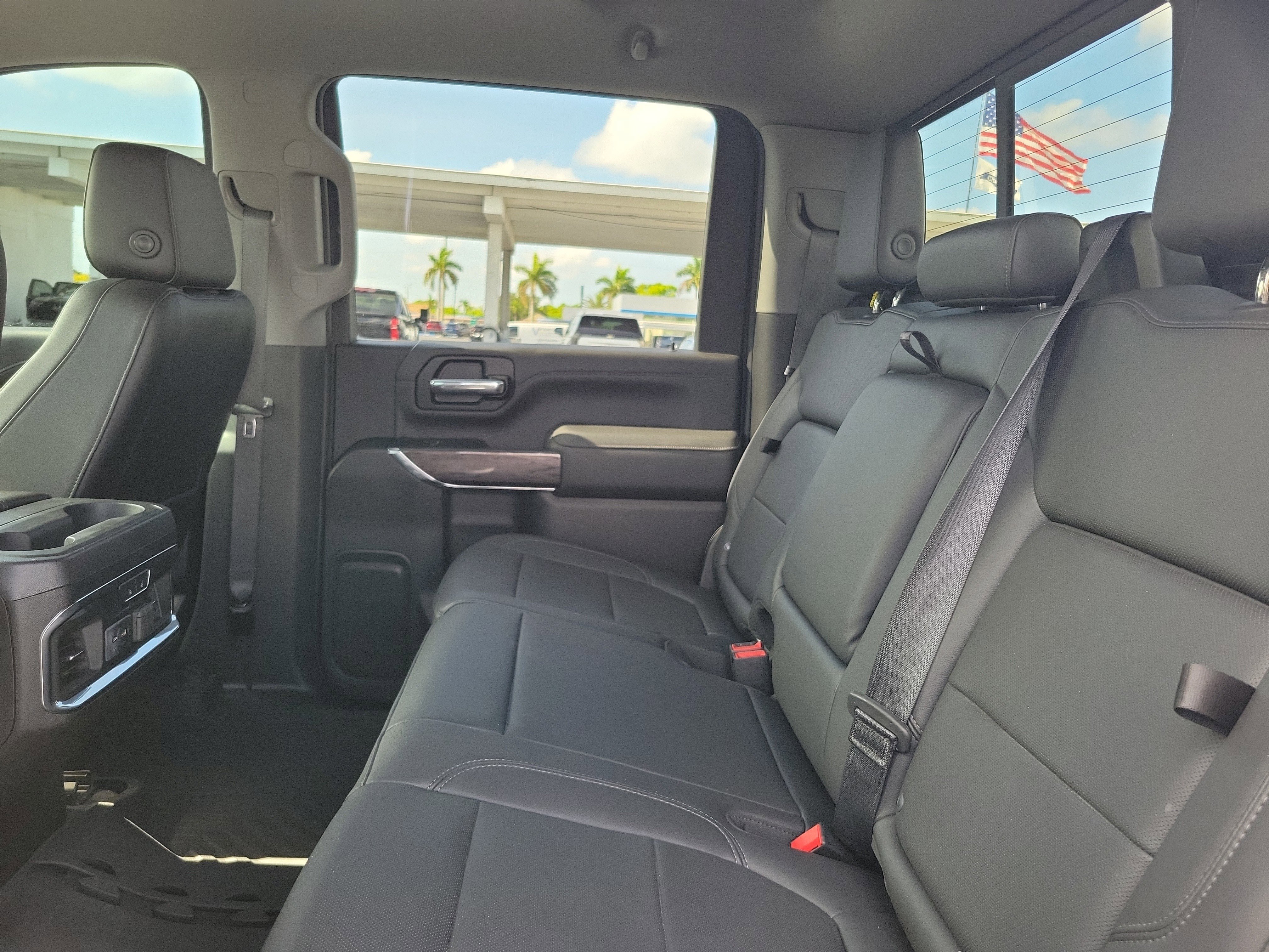 Used 2020 Chevrolet Silverado 2500 LTZ w/ LTZ Premium Package AWD/4WD image 11