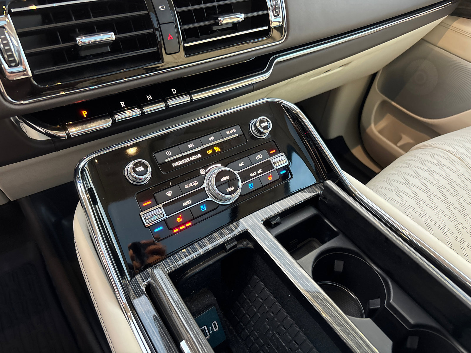 Certified 2024 Lincoln Navigator Black Label image 22